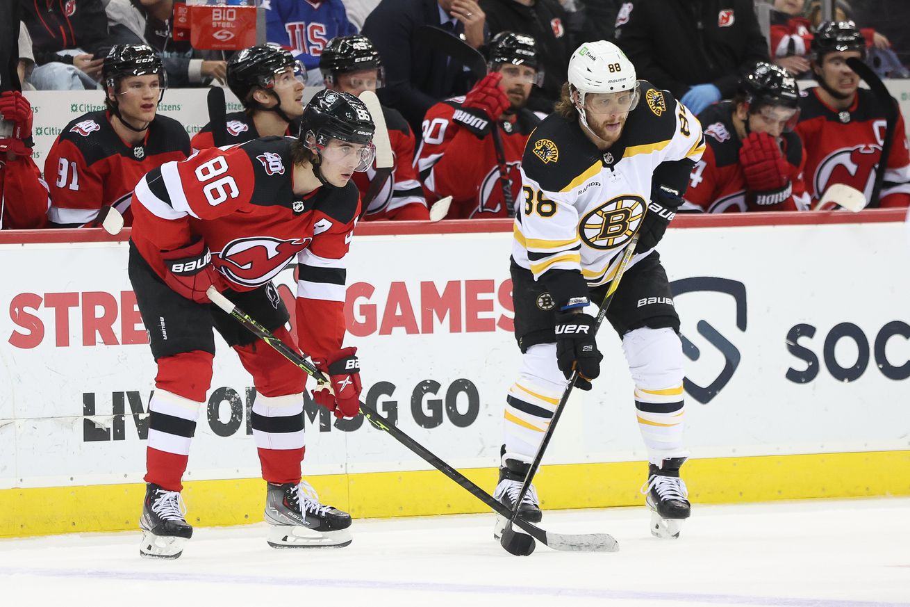 NHL: DEC 28 Bruins at Devils