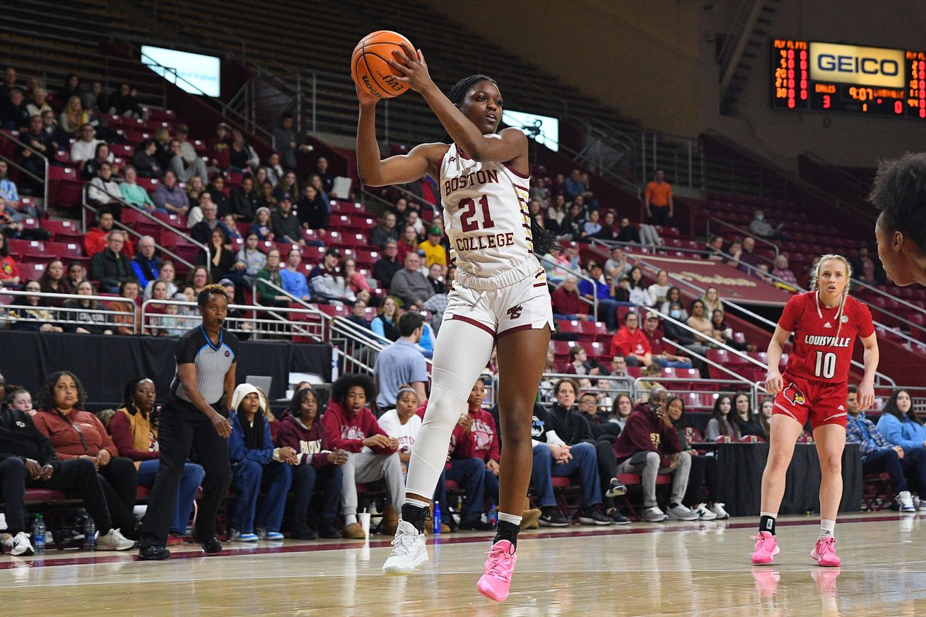 COLLEGE BASKETBALL: FEB 19 Womens Louisville at Boston College