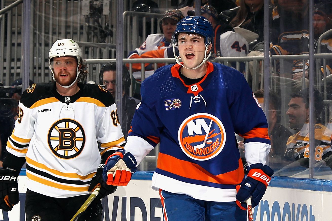 Boston Bruins v New York Islanders