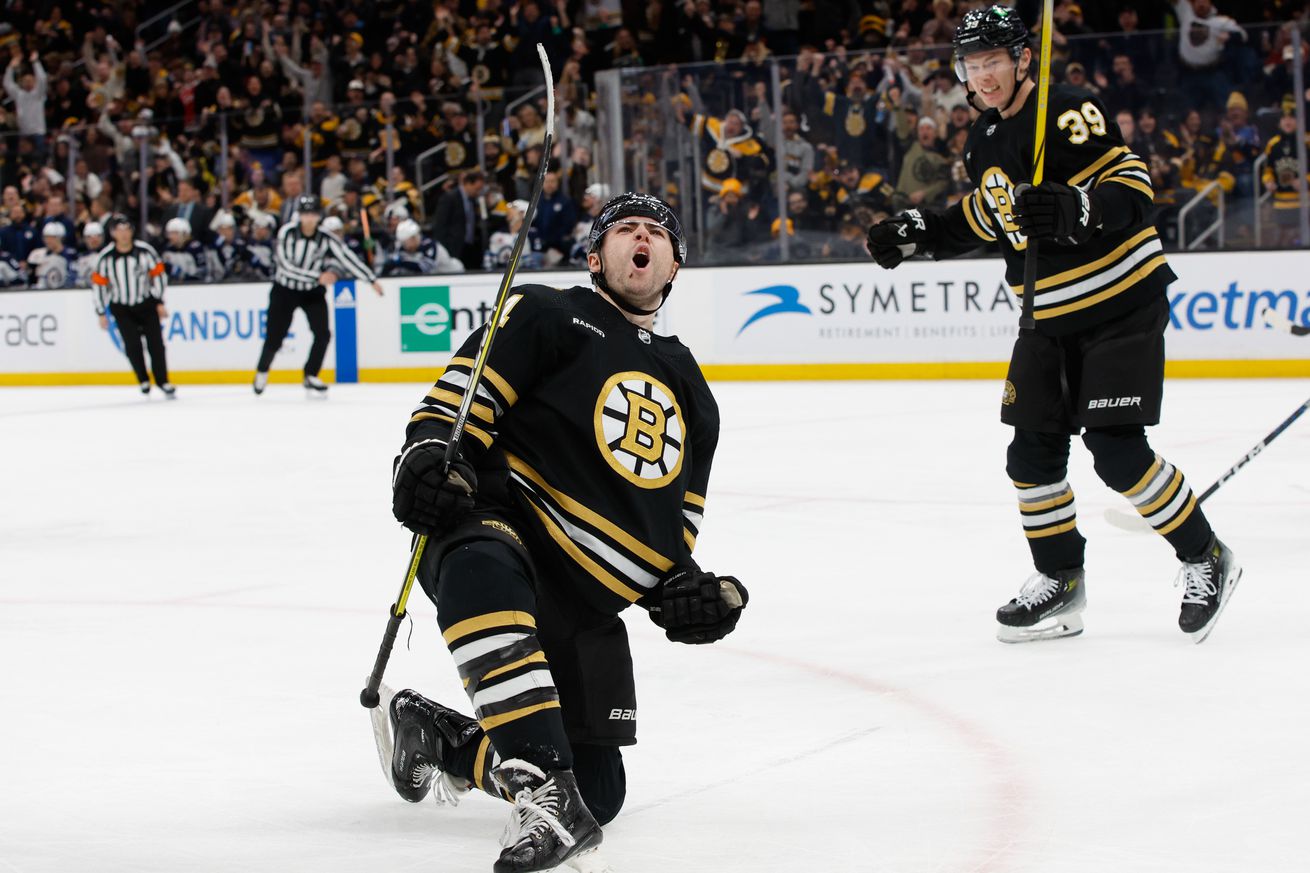 Winnipeg Jets v Boston Bruins