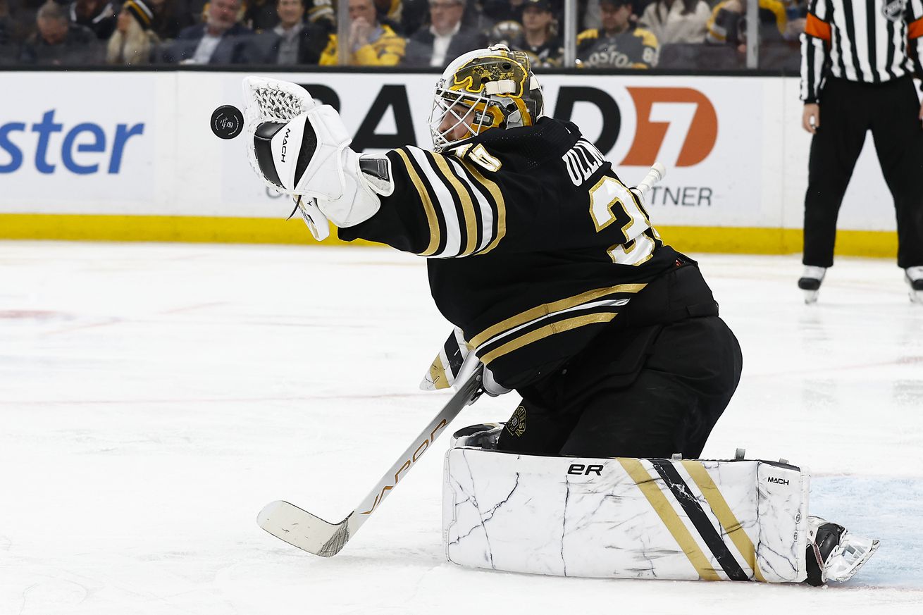 Carolina Hurricanes v Boston Bruins