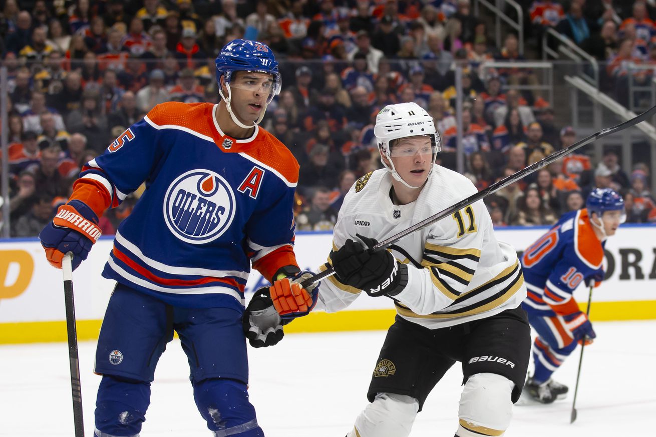 Boston Bruins v Edmonton Oilers