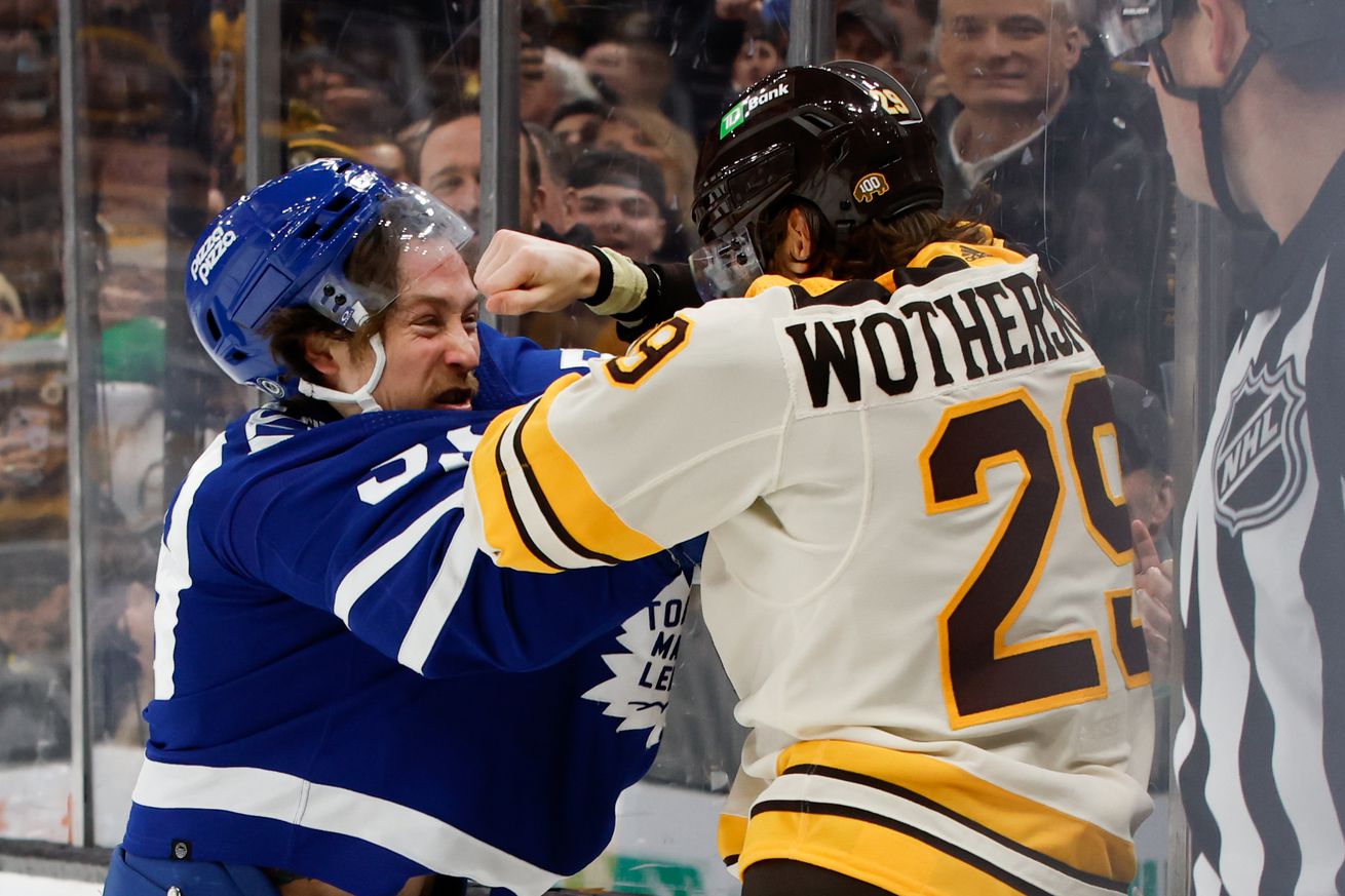 Toronto Maple Leafs v Boston Bruins