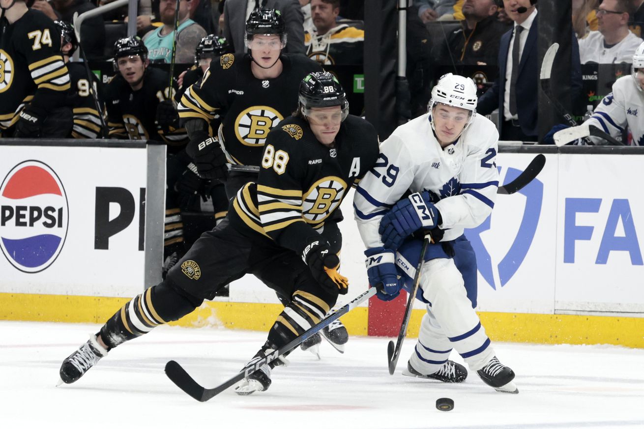 NHL: APR 20 Eastern Conference First Round - Maple Leafs at Bruins