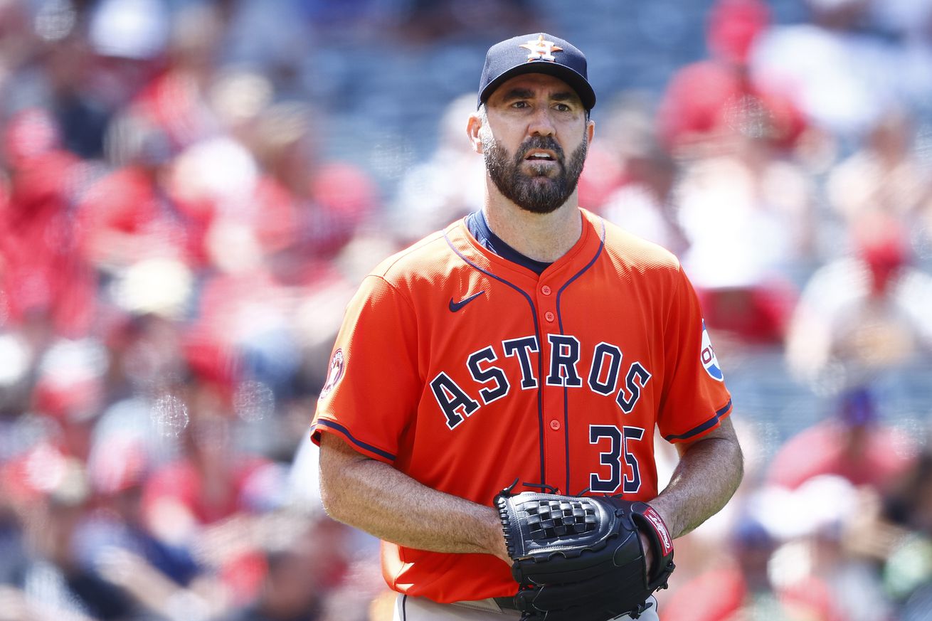 Houston Astros v Los Angeles Angels