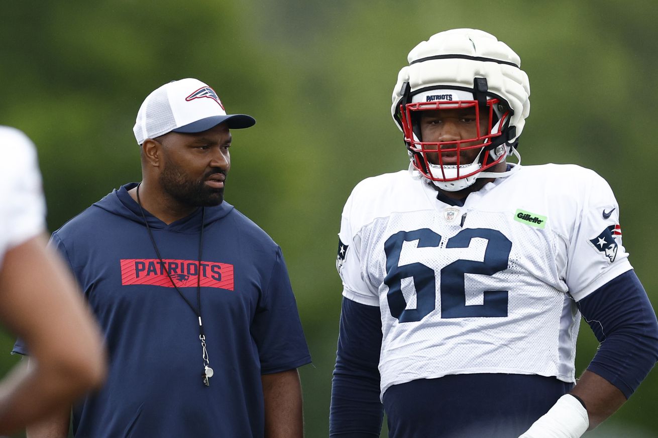 Training camp observations: It’s a sloppy day in the rain for Patriots