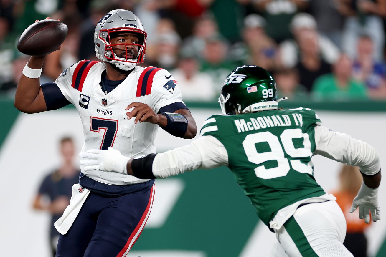 New England Patriots v New York Jets