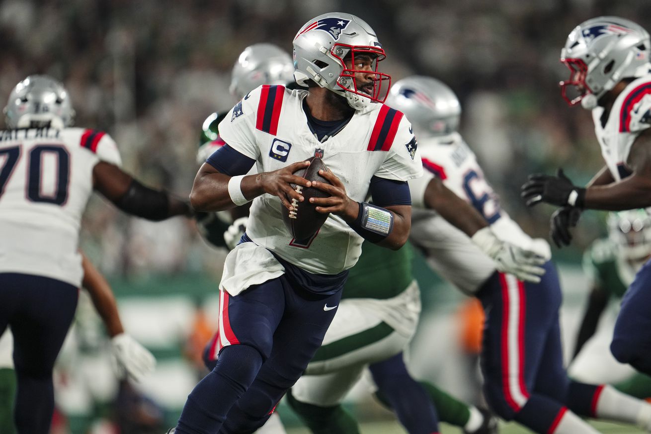 New England Patriots v New York Jets