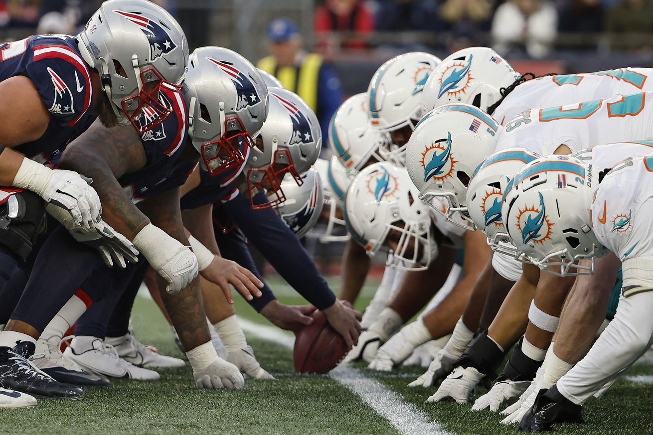 Miami Dolphins v New England Patriots