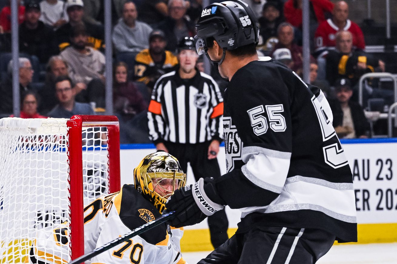 Boston Bruins v Los Angeles Kings