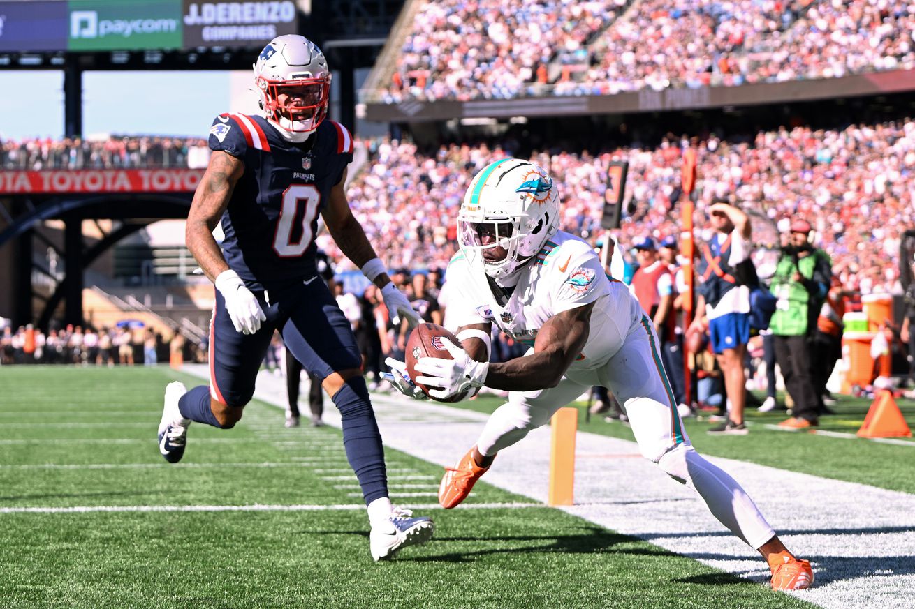 NFL: Miami Dolphins at New England Patriots