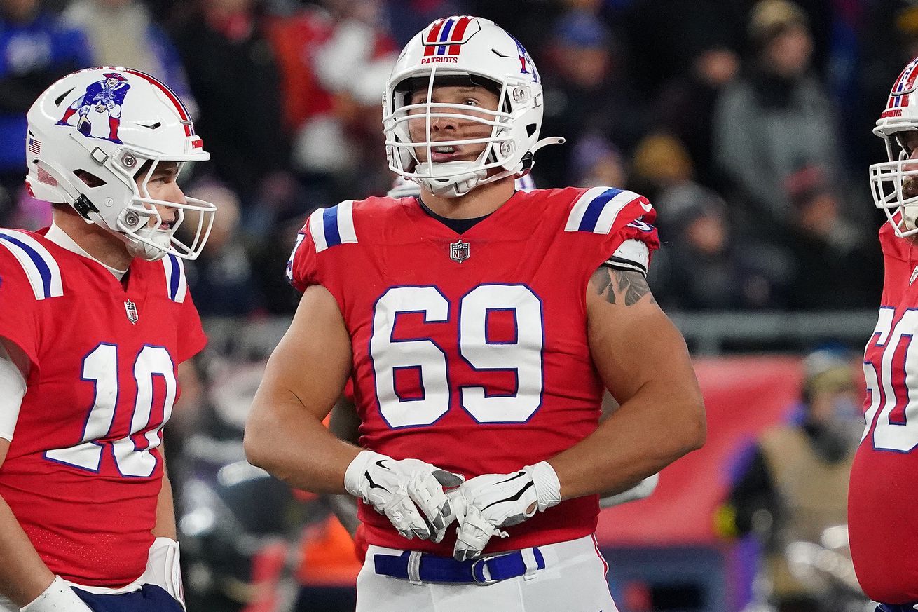 Buffalo Bills (24) Vs. New England Patriots (10) At Gillette Stadium