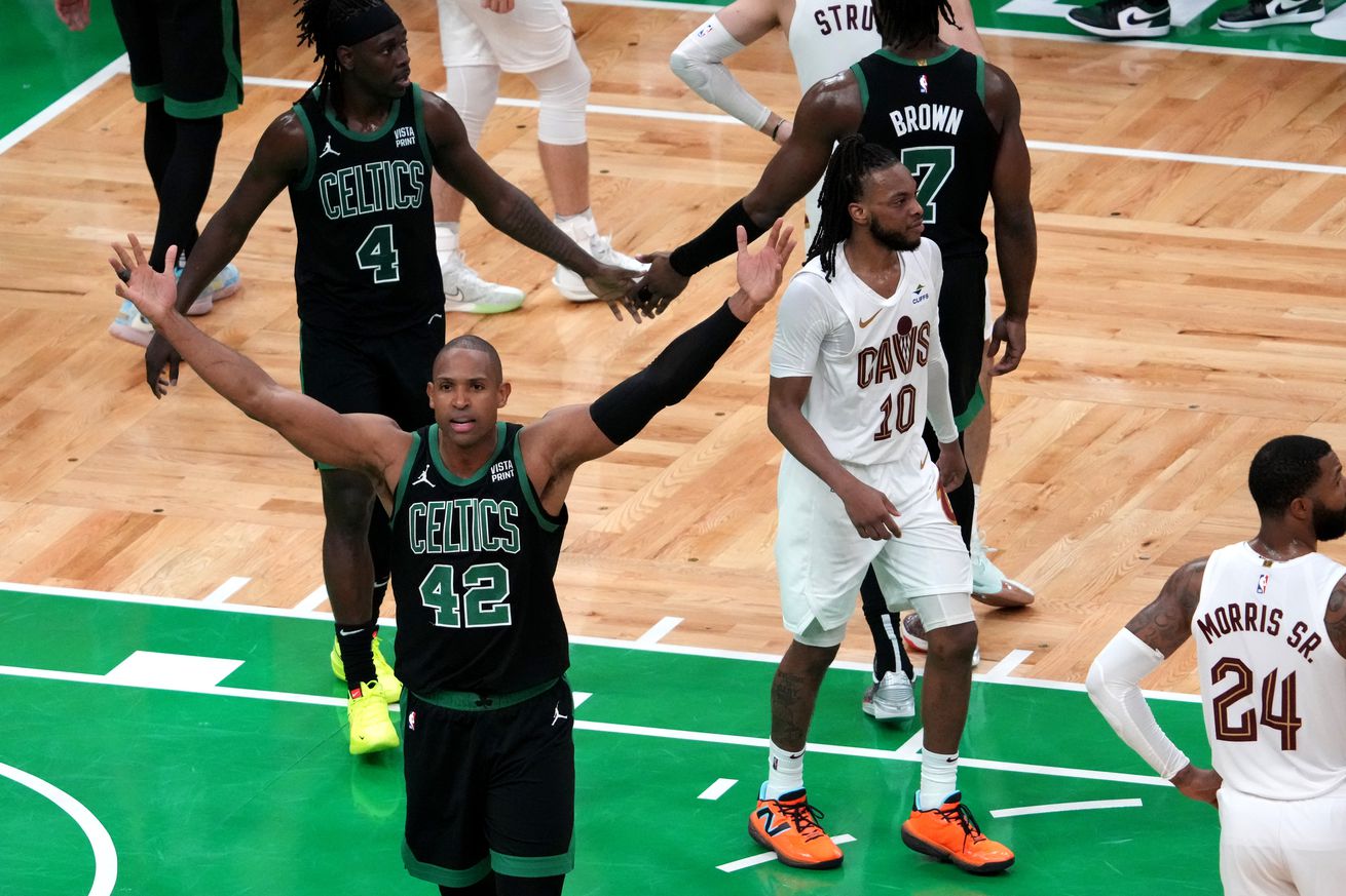 Cleveland Cavaliers (98) Vs. Boston Celtics (113) At TD Garden