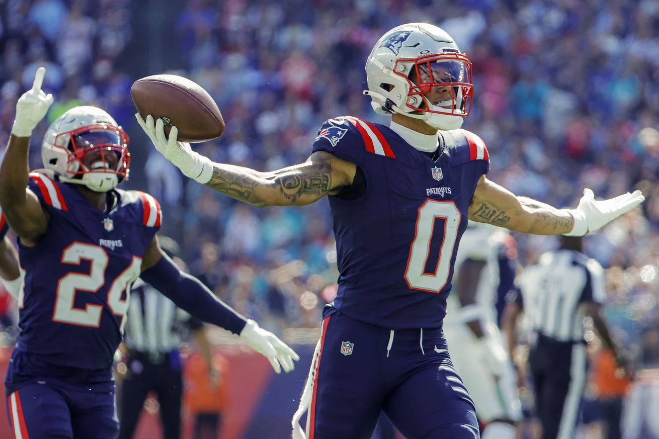 Miami Dolphins (15) Vs. New England Patriots (10) At Gillette Stadium