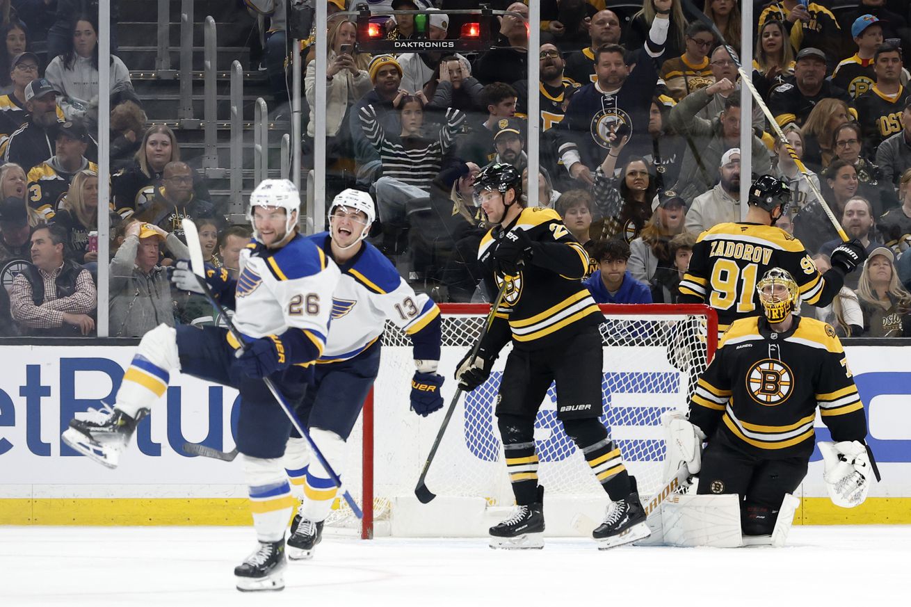 NHL: NOV 16 Blues at Bruins