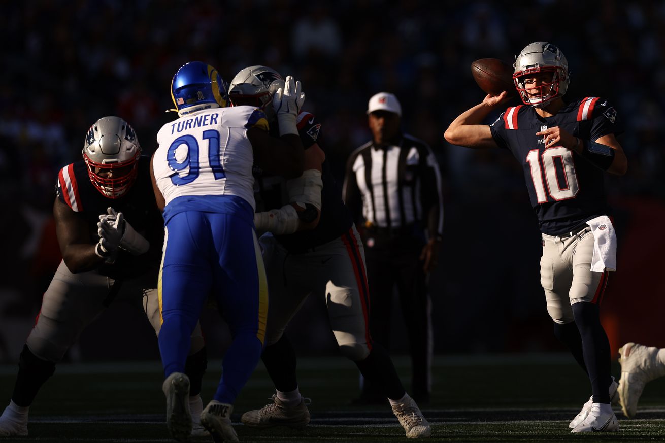 Los Angeles Rams v New England Patriots