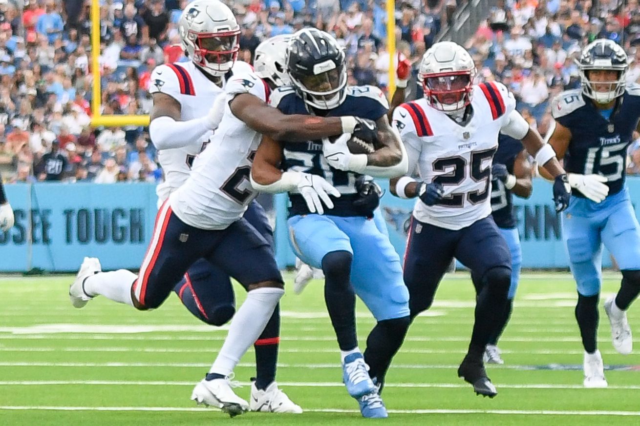 NFL: New England Patriots at Tennessee Titans