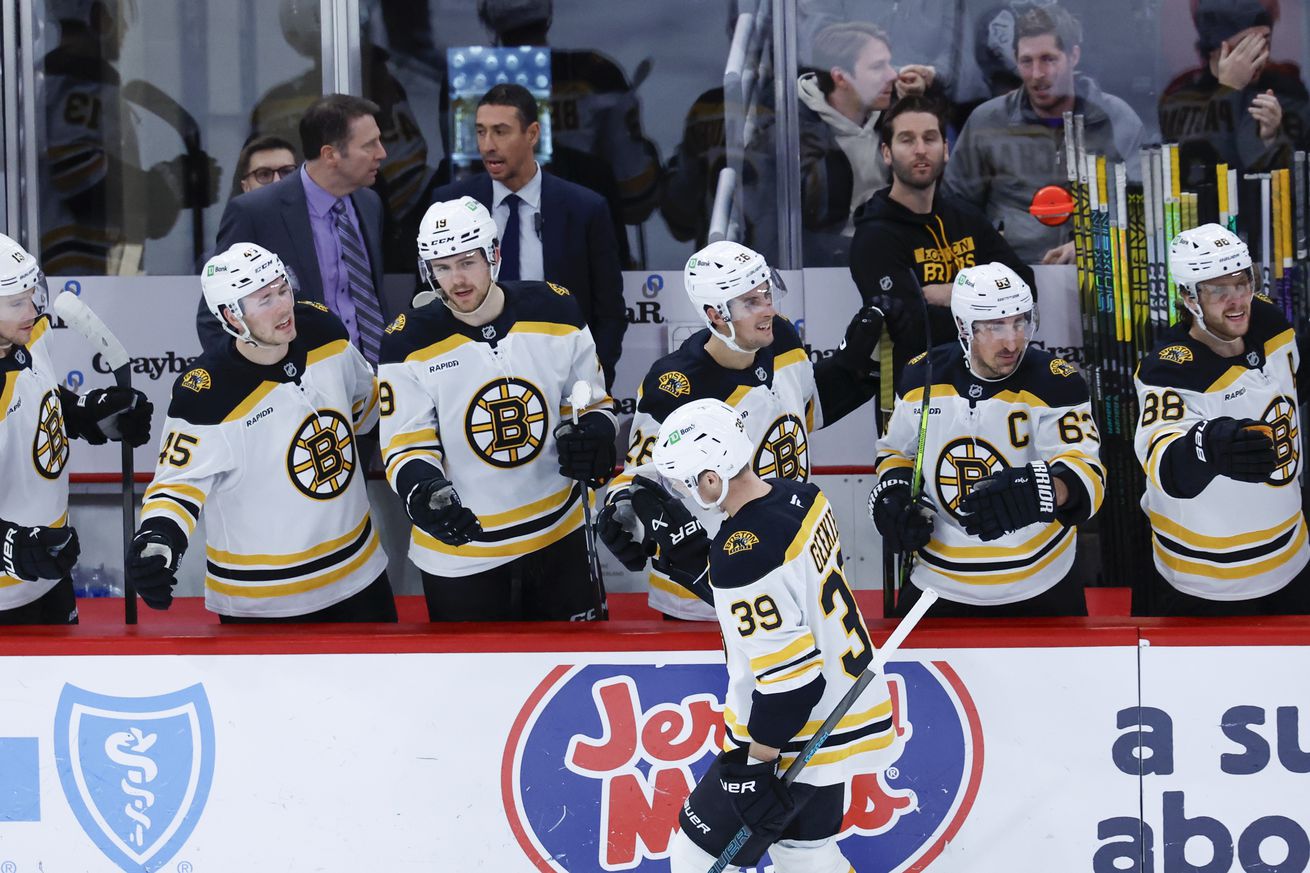 NHL: Boston Bruins at Chicago Blackhawks