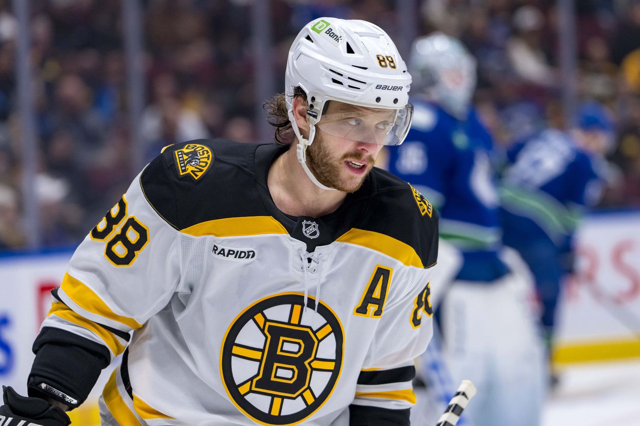 NHL: Boston Bruins at Vancouver Canucks