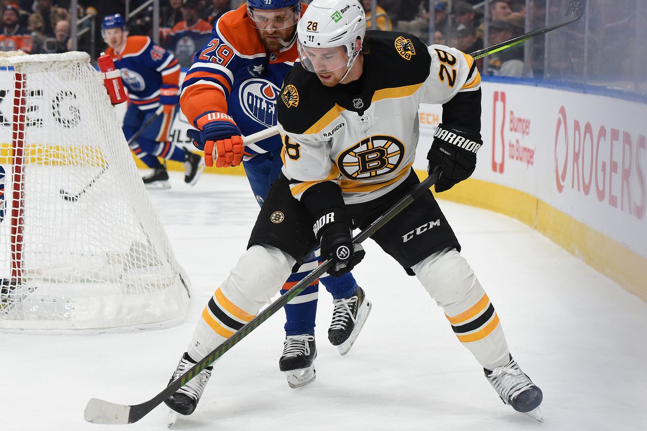 Boston Bruins v Edmonton Oilers