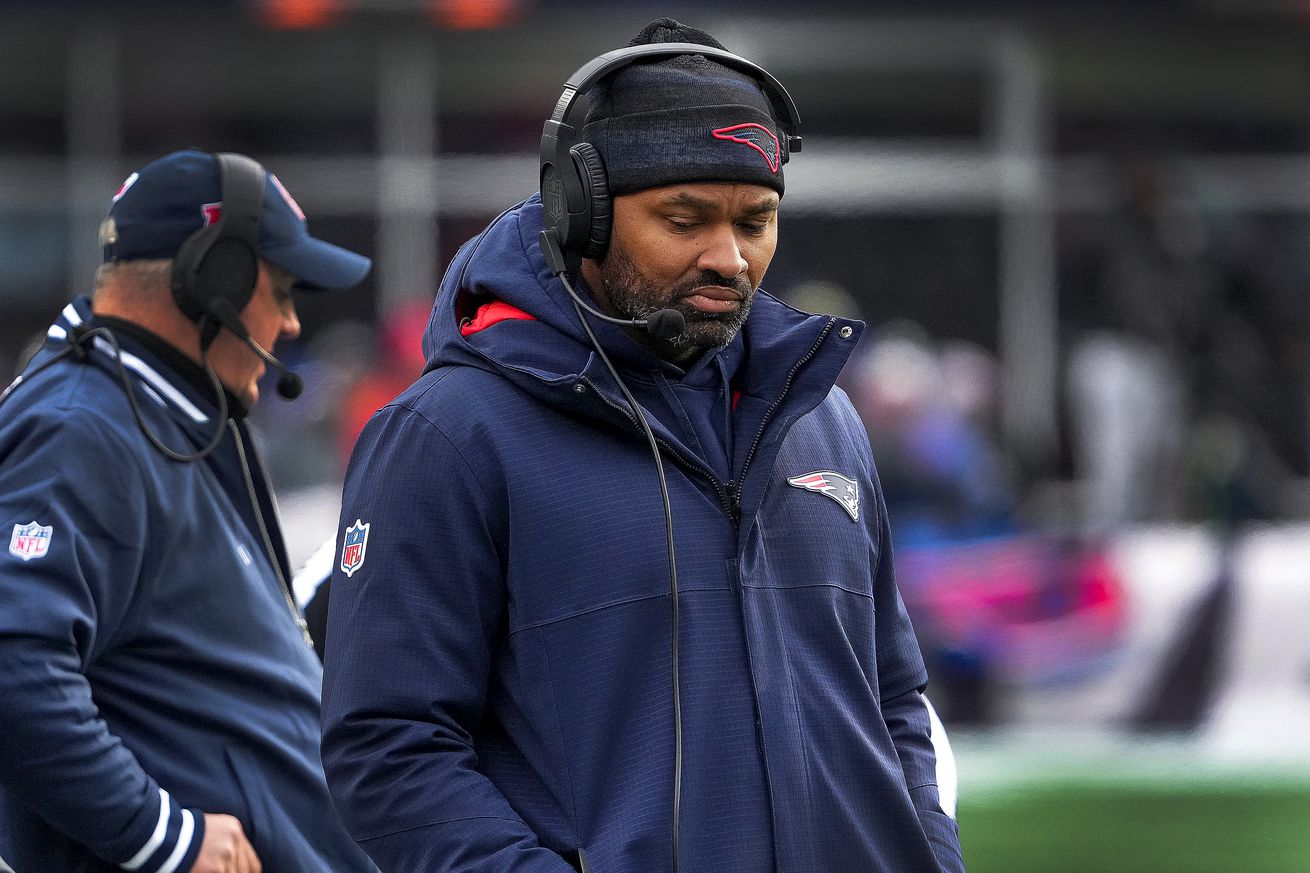 Patriots 23, Bills 16: Patriots win final game and lose out on No. 1 draft pick as Jerod Mayo is fired